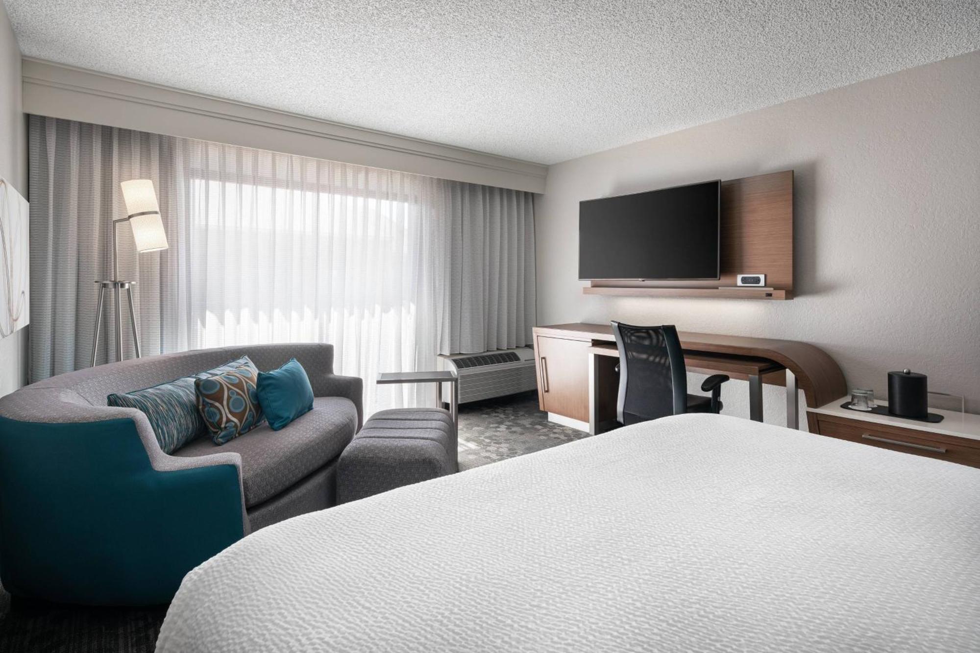 Courtyard By Marriott Las Vegas Convention Center Exterior photo
