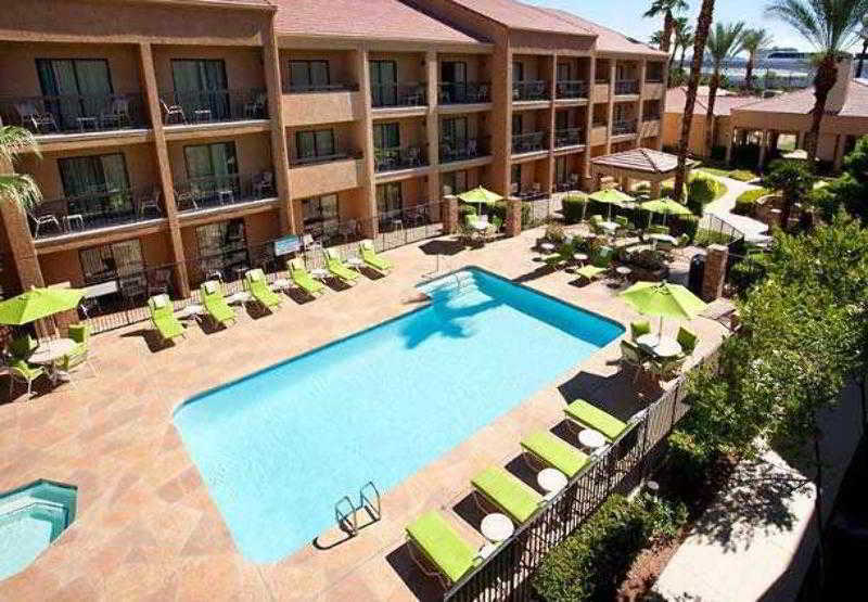 Courtyard By Marriott Las Vegas Convention Center Exterior photo