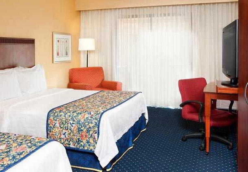 Courtyard By Marriott Las Vegas Convention Center Room photo