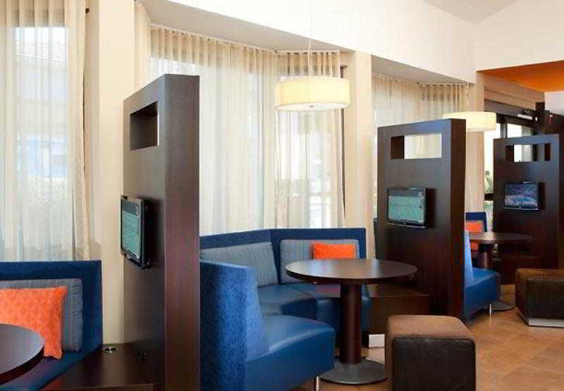 Courtyard By Marriott Las Vegas Convention Center Restaurant photo