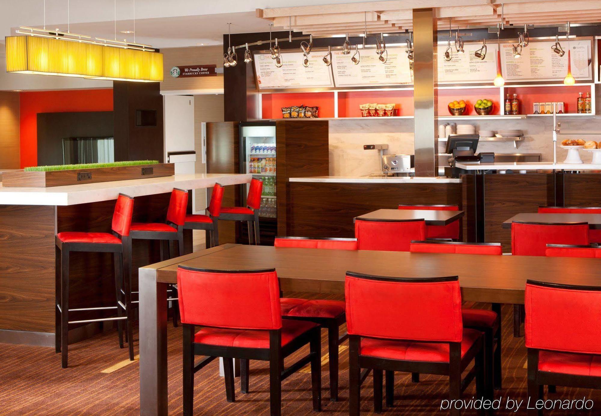 Courtyard By Marriott Las Vegas Convention Center Restaurant photo