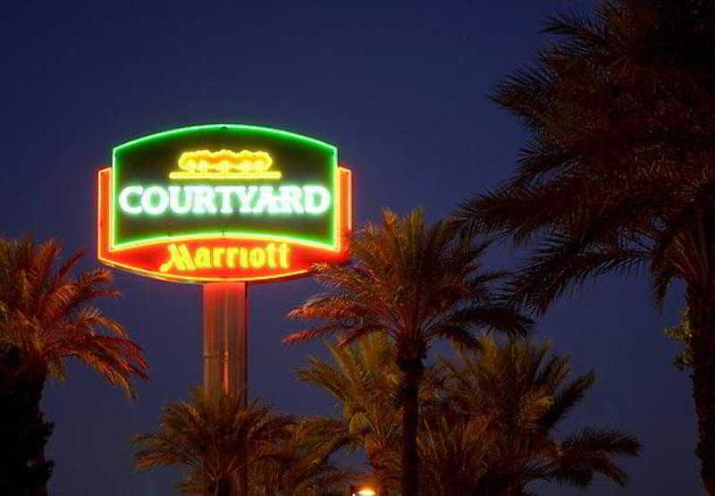 Courtyard By Marriott Las Vegas Convention Center Exterior photo